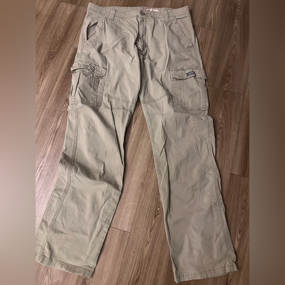 Men’s kh pants